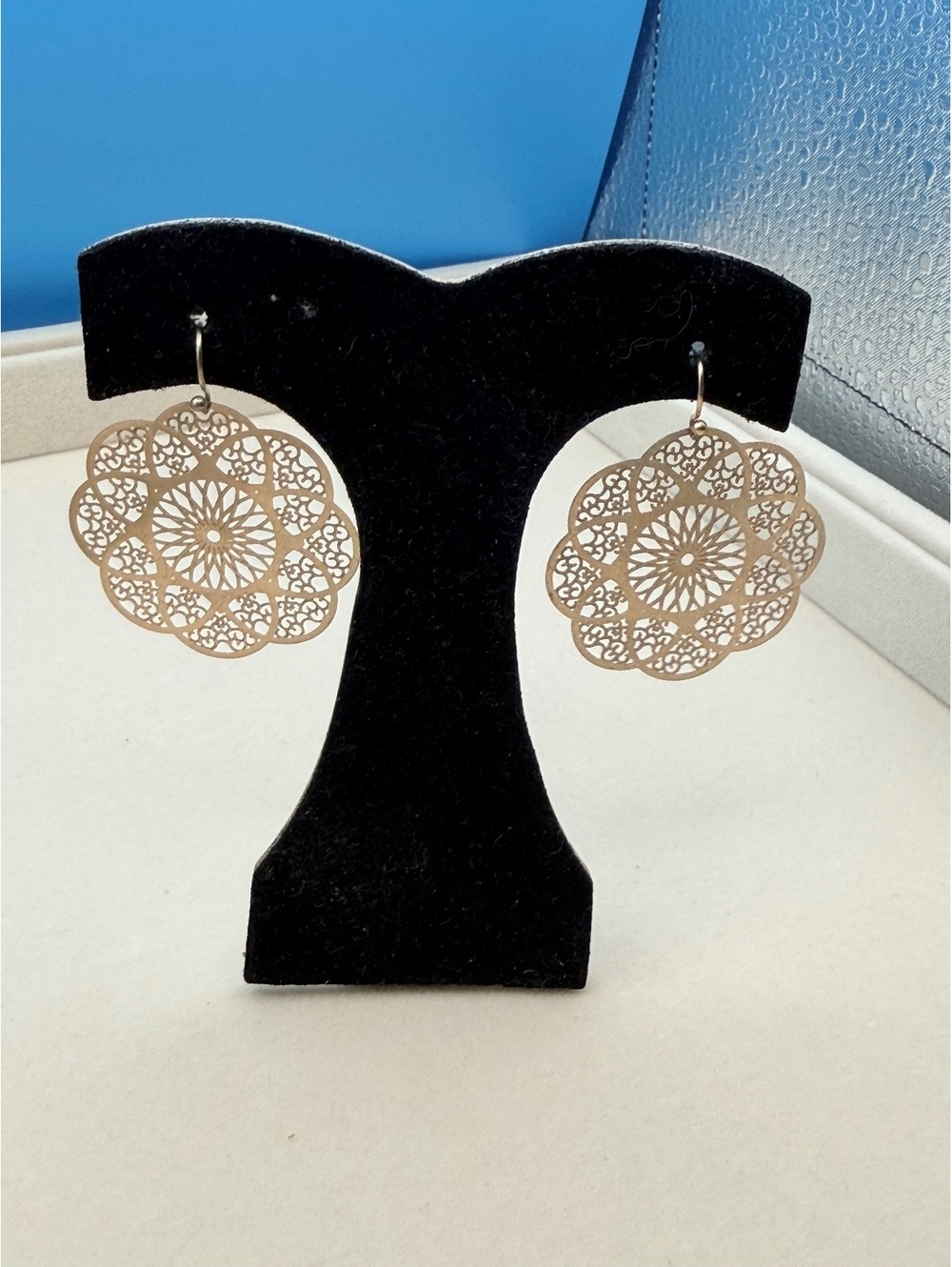 Gold filigree round drop earrings